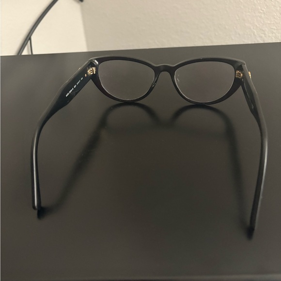 Classic Black Cat-Eye Glasses - Picture 4 of 5